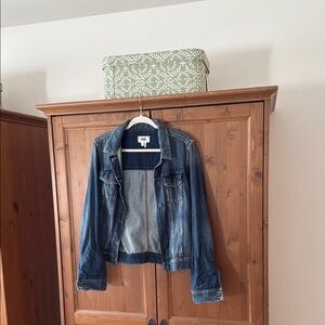 PAIGE Classic Blue Denim Jacket
EUC
